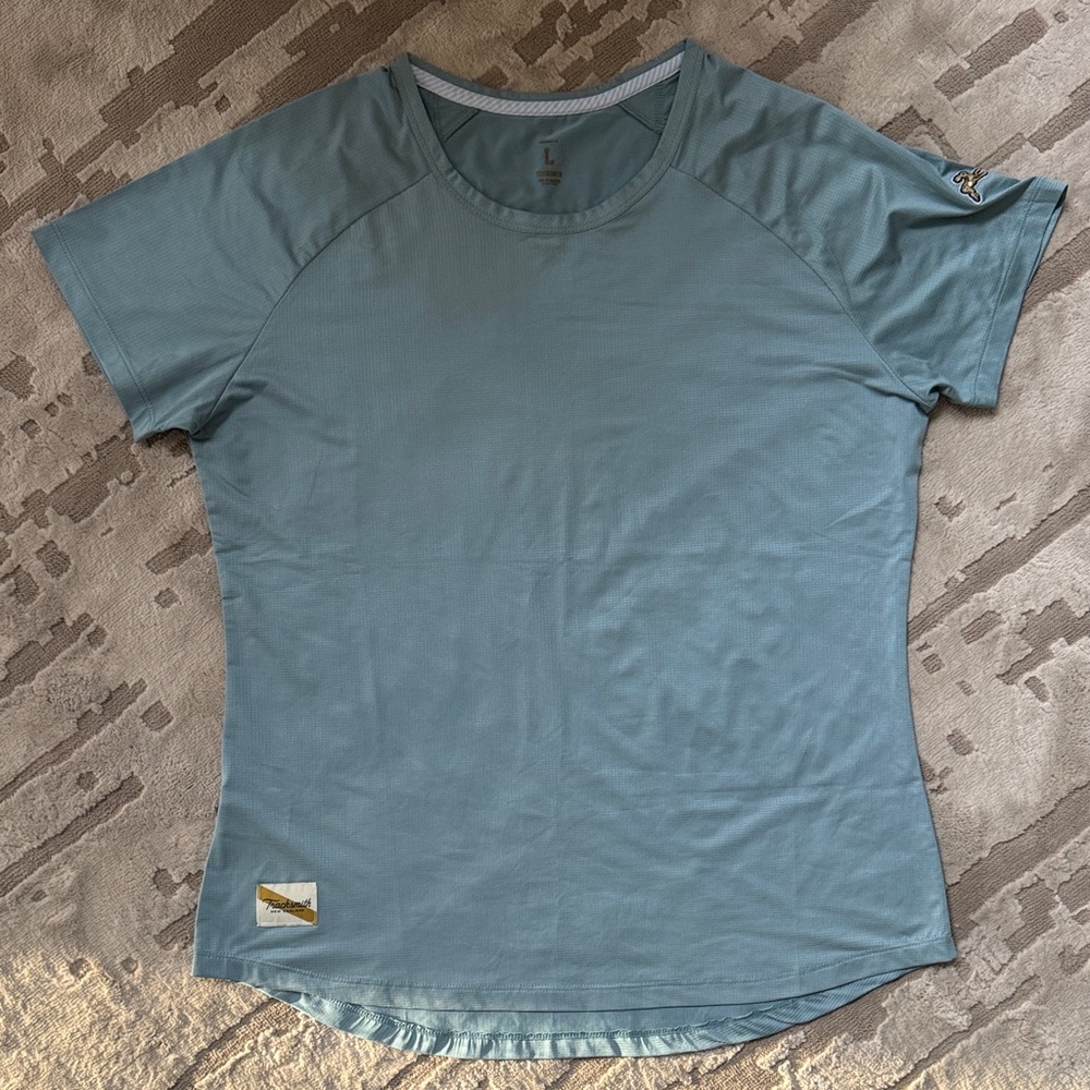 NWOT Slate Blue Tracksmith Twilight Short Sleeve, L